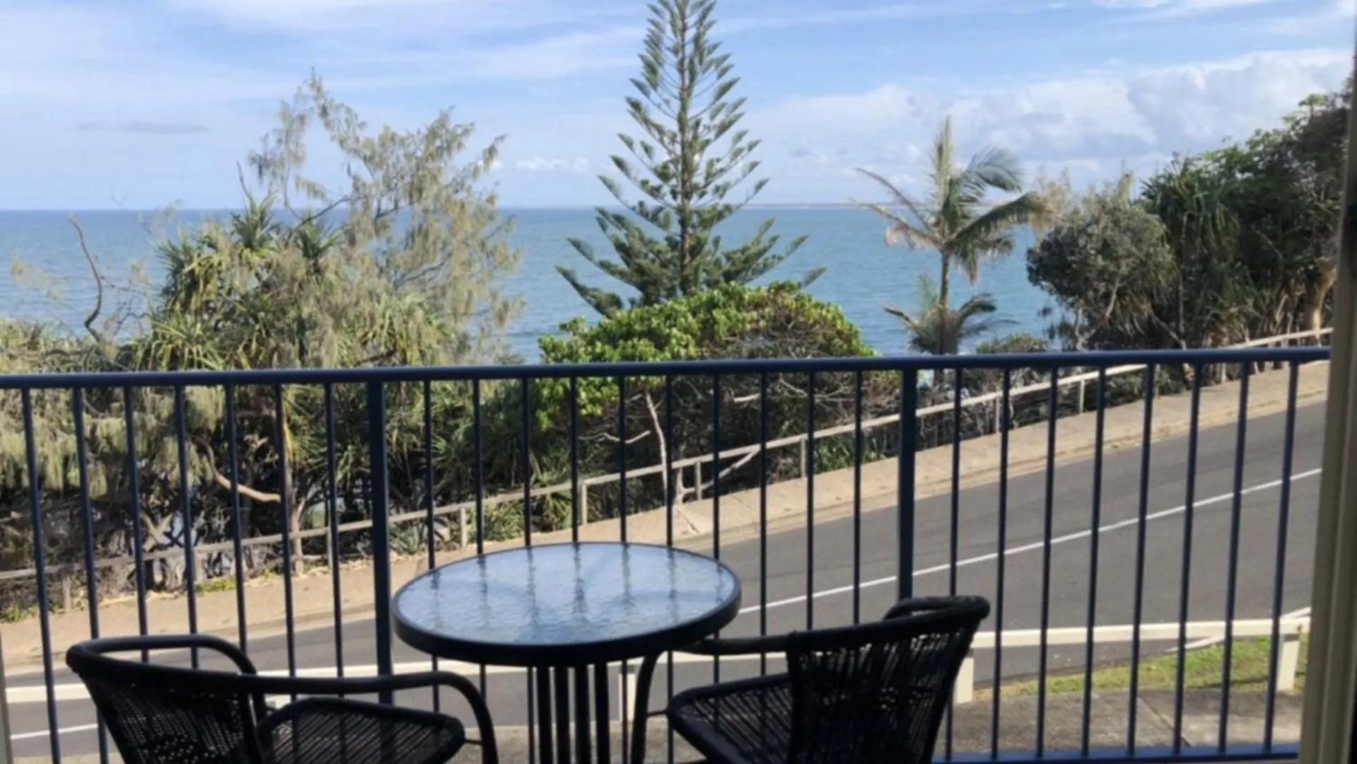 Shoreline Villa Unit 3 칼론드라